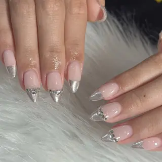 ネイル LAVISH nanamiのネイルデザイン