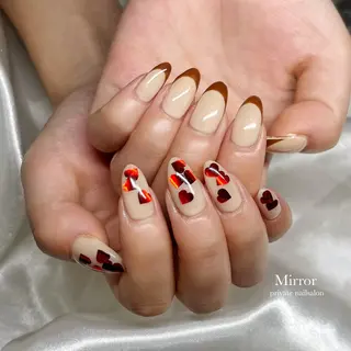 ネイル nailsalon Mirrorのネイルデザイン