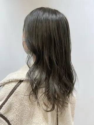 セミロング カラー 🐺ウルフ/レイヤー 似合わせ‎🤍沙羅のヘアスタイル