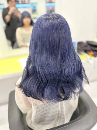 ミディアム カラー ヘアアレンジ 🩵ダメージレス艶感 ハイトーン🩷のヘアスタイル