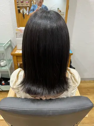 ミディアム AIR BERRY所属・安島(あじま) 慎(まこと)のヘアスタイル