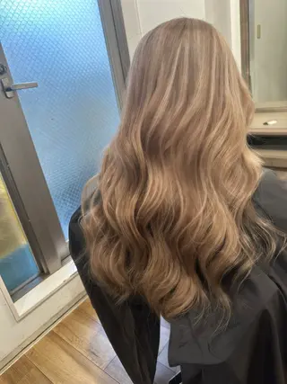 ロング ハイトーン髪質改善 家中貴典のヘアスタイル