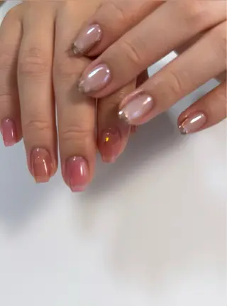 ミディアム alumu所属・柳瀬 亜未のネイルデザイン