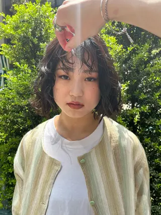 ミディアム ☀️コミヤマミユ☀️ /パーマ/ハイトーンのヘアスタイル