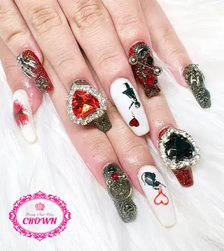 ネイル CROWN プライベートサロンのネイルデザイン