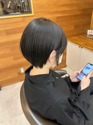 カラー リンダ所属・ベージュ/顔周り カット/スズキのヘアスタイル