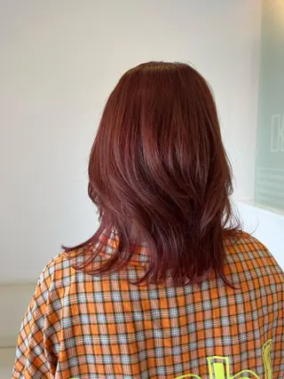 ミディアム カラー 下岡 奈津美のヘアスタイル