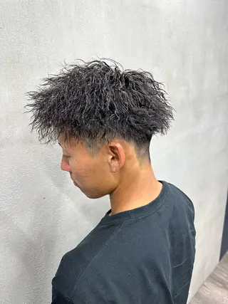 パーマ メンズ 山本 莉人のヘアスタイル