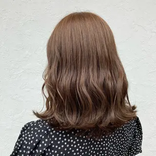 ミディアム みゆ/ カラーリスト🎀のヘアスタイル