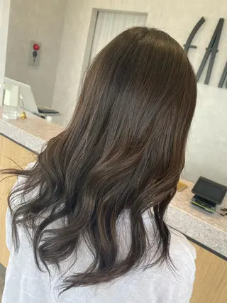 セミロング ヤマグチ ナツキのヘアスタイル