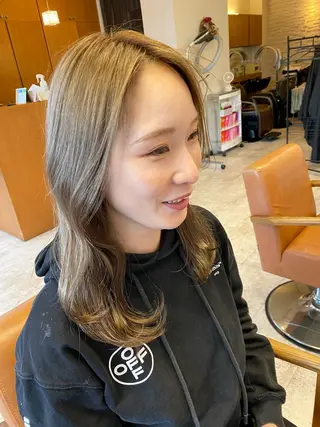 ロング カラー 田崎 暁大のヘアスタイル