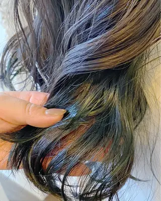 セミロング カラー ヘアアレンジ tomona. iの眉毛・アイブロウイメージ