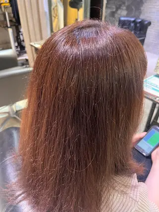 セミロング カラー アレクサンドルカラーズもりの里所属・黒田 怜のヘアスタイル