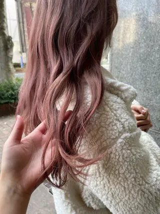 ミディアム カラー tomo🍒パーマ ハイトーン似合わせのヘアスタイル