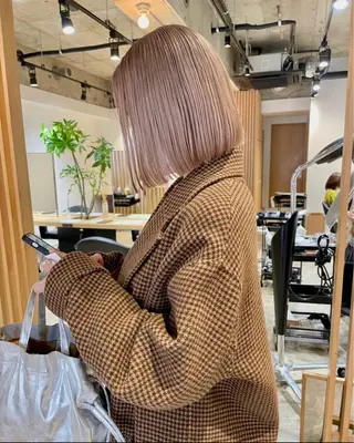 ミディアム カラー green登戸所属・GINJI ブリーチ　ハイトーンのヘアスタイル