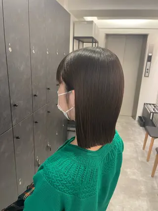 ミディアム カラー TENSHO ハイトーンレイヤーのヘアスタイル