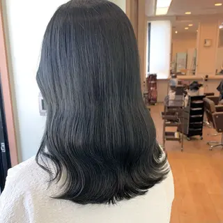 セミロング カラー NUMBER_ ユイナのヘアスタイル