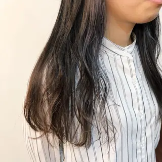 ロング カラー 吉川 愛美李のヘアスタイル