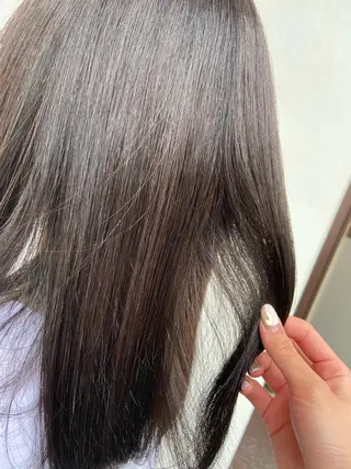 セミロング カラー ハイトーンカラー 🦋yuri🦋のヘアスタイル