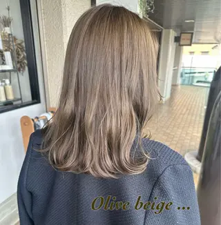 ミディアム 藤本 静香のヘアスタイル