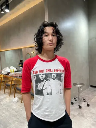 ミディアム 渡邉 和喜のヘアスタイル