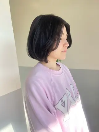 ミディアム 小久保 里紗のヘアスタイル