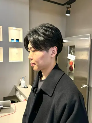 ミディアム パーマ ヘアアレンジ メンズ 顔まわりカット の達人のヘアスタイル