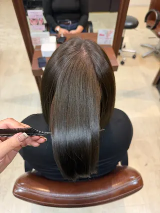 ショート カラー 岸田 奈々/ 艶髪/トレンドカラーのヘアスタイル
