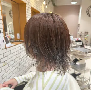 セミロング 梅本 夢香のヘアスタイル