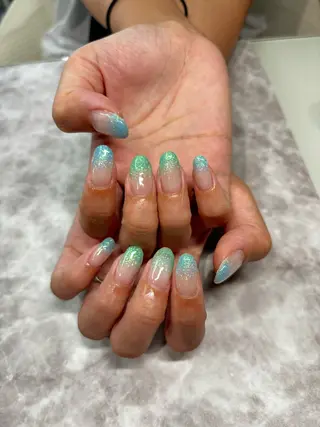 ネイル 長坂 若菜のネイルデザイン