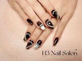 ミディアム H3 ネイル サロンのネイルデザイン