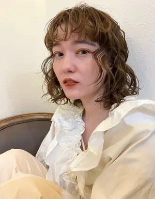ミディアム 伊藤 ほのかのヘアスタイル