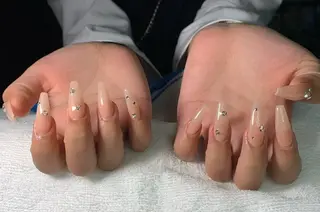 ネイル MHR nailのネイルデザイン