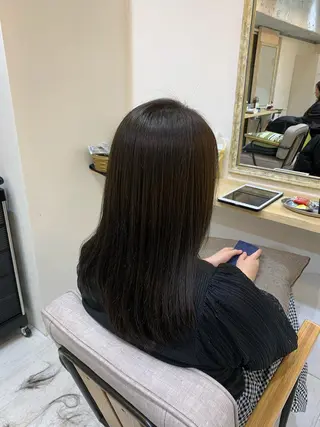 セミロング カラー 山本 悟志のヘアスタイル