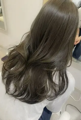セミロング カラー 🖤酸性縮毛矯正/ 艶髪🖤のヘアスタイル
