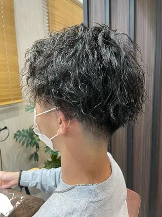 パーマ メンズ newiGRANDE 🌈萩原聖也のヘアスタイル
