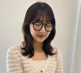 セミロング カラー レイヤー🤍 ベージュ🤍　聖奈のヘアスタイル