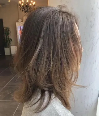 ミディアム カラー パーマ ヘアアレンジ 小田 莉加子のヘアスタイル