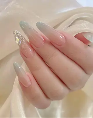 ネイル RAFFINE haru🦋🩵のネイルデザイン