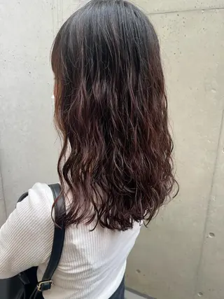 ミディアム パーマ ✨透明感カラー✨ 🦖佐々木未来🦕のヘアスタイル