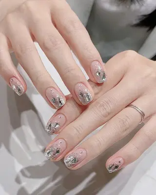 ネイル RAFFINE haru🦋🩵のネイルデザイン