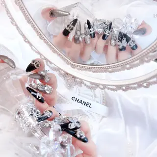 ネイル Yudia🦋 azuのネイルデザイン