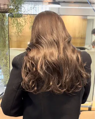 ミディアム カラー オリーブ/縮毛♡ Natsuno🩰のヘアスタイル