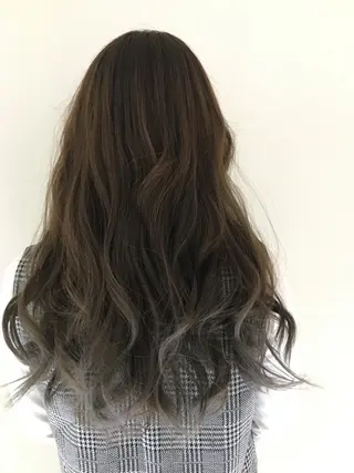 ロング カラー 松浦 正覚のヘアスタイル