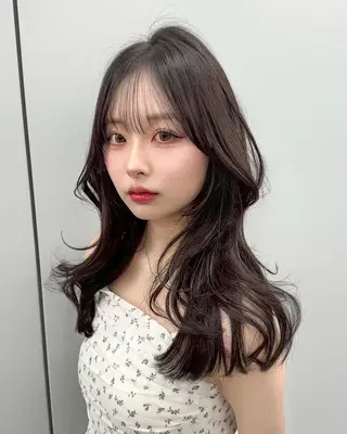 カラー 赤み消し透明感☘️ トレンドカラー☘️のヘアスタイル