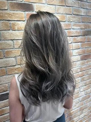 ロング LucksiMie ginza 明松のヘアスタイル