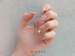 ネイル 🕊️Bianca 児玉🕊️のネイルデザイン