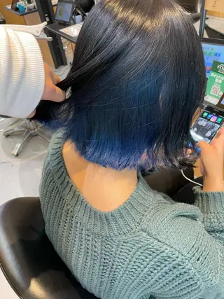 ショート カラー 岩戸 新のヘアスタイル