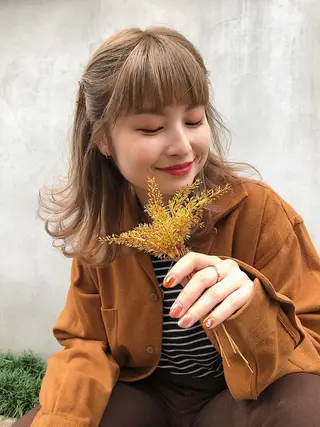 ミディアム カラー 久力琴音''透明感 カラー''アレンジのヘアスタイル