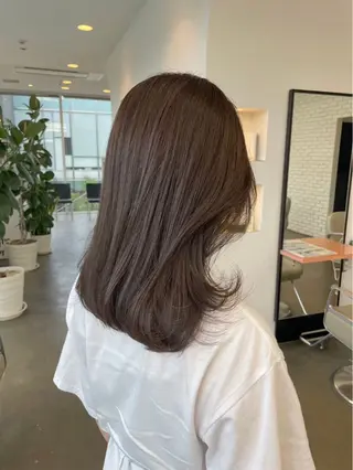 ミディアム 近藤 理子のヘアスタイル